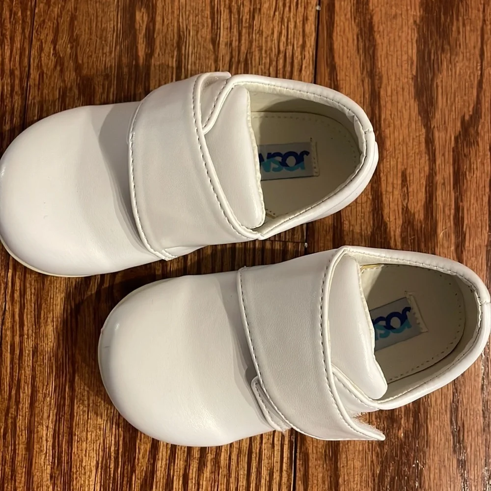 JOSMO baby white shoes with Velcro strap / christening / walking / size 6